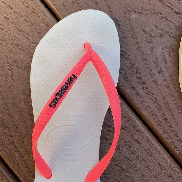 *Like New* Size 7/8 Havaianas Slim Flip Flops - Picture 3 of 4
